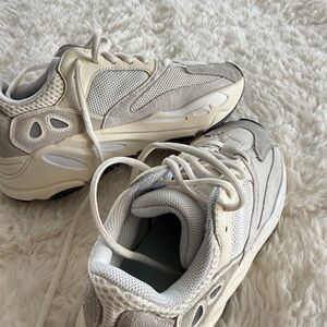 Adidas Yeezy Boost 700 Analog